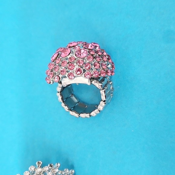 Ring bundle, 2 Embellished Rhinestone Cocktail Statement Rings - Picture 5 of 8